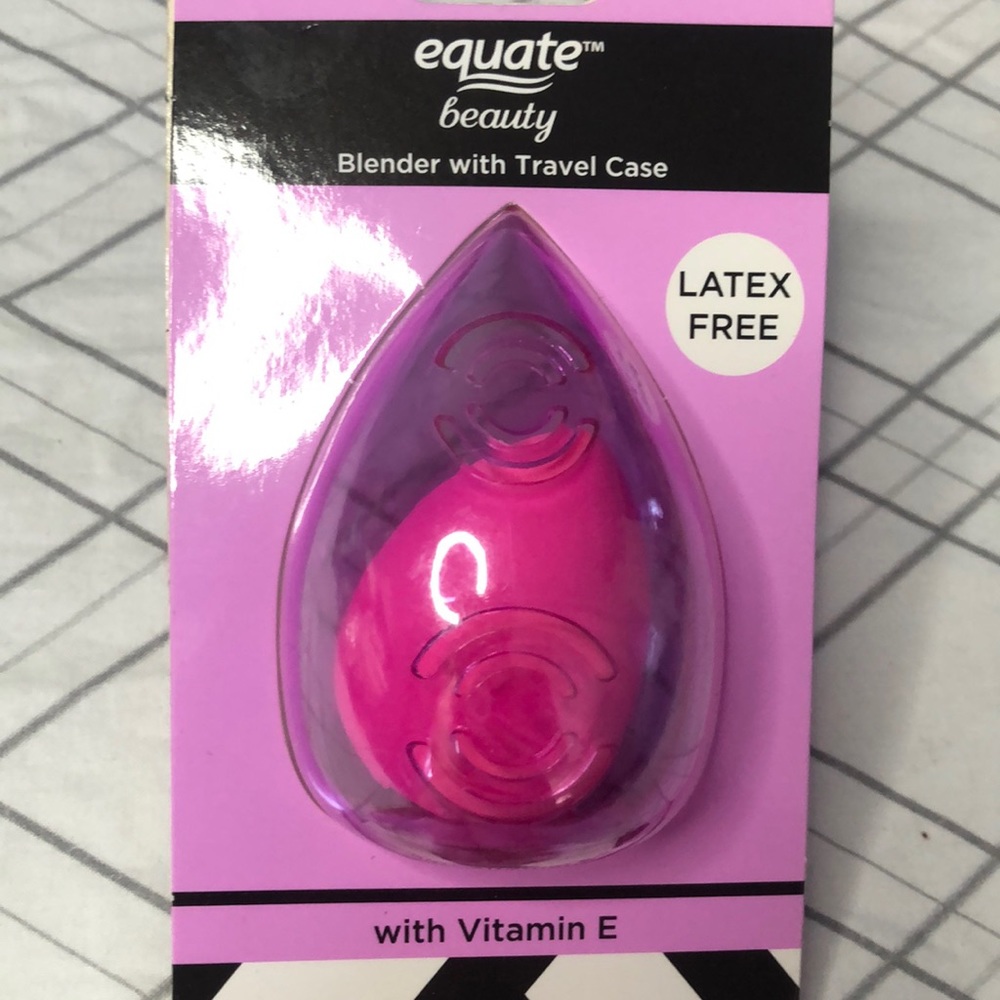 NWT Equate makeup sponge